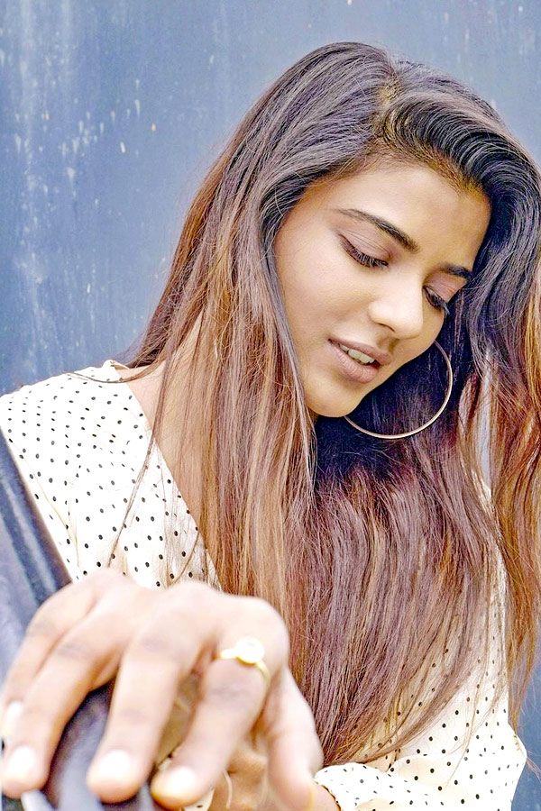 Aishwarya Rajesh Birthday Special Photo Gallery - Sakshi12