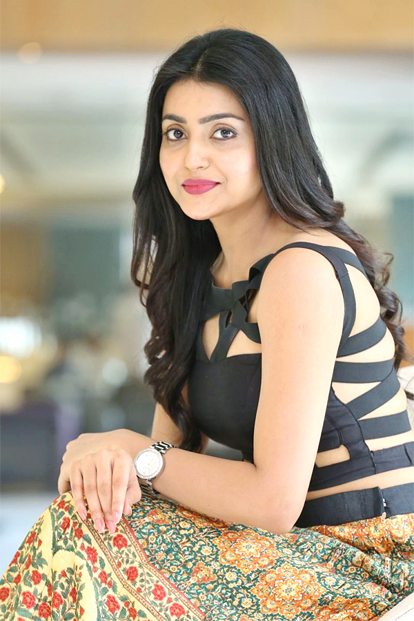 Actress Avantika Mishra New HD Gallery - Sakshi11