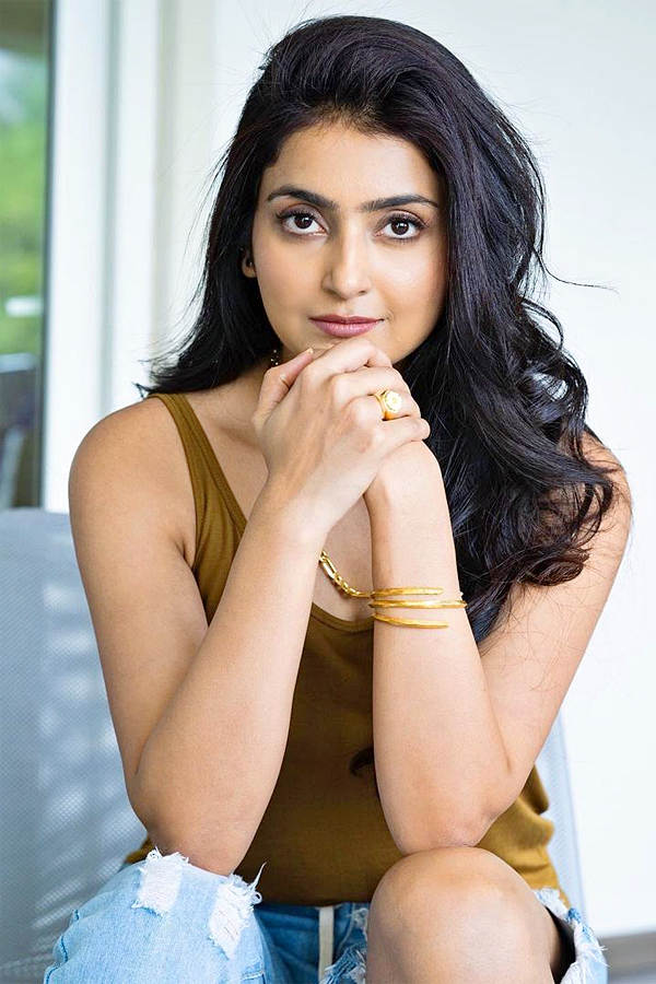 Actress Avantika Mishra New HD Gallery - Sakshi3