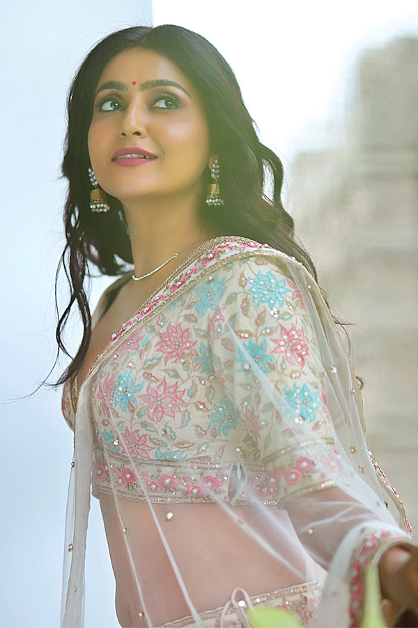Actress Avantika Mishra New HD Gallery - Sakshi7