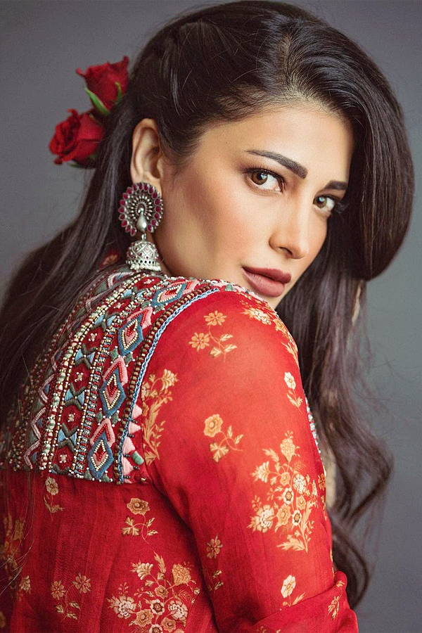 Happy Birthday Shruti Haasan HD Photos - Sakshi30