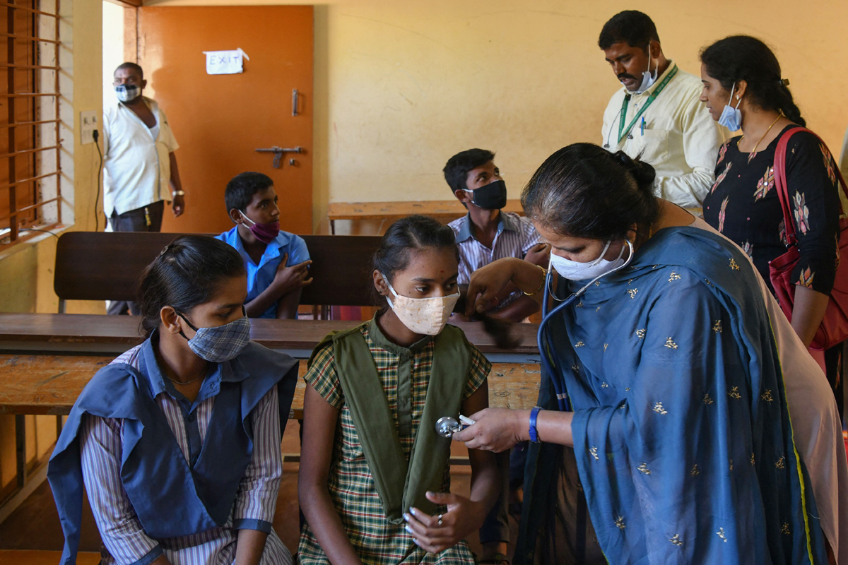 Covid-19 vaccination drive for 15-18 age group begins - Sakshi14