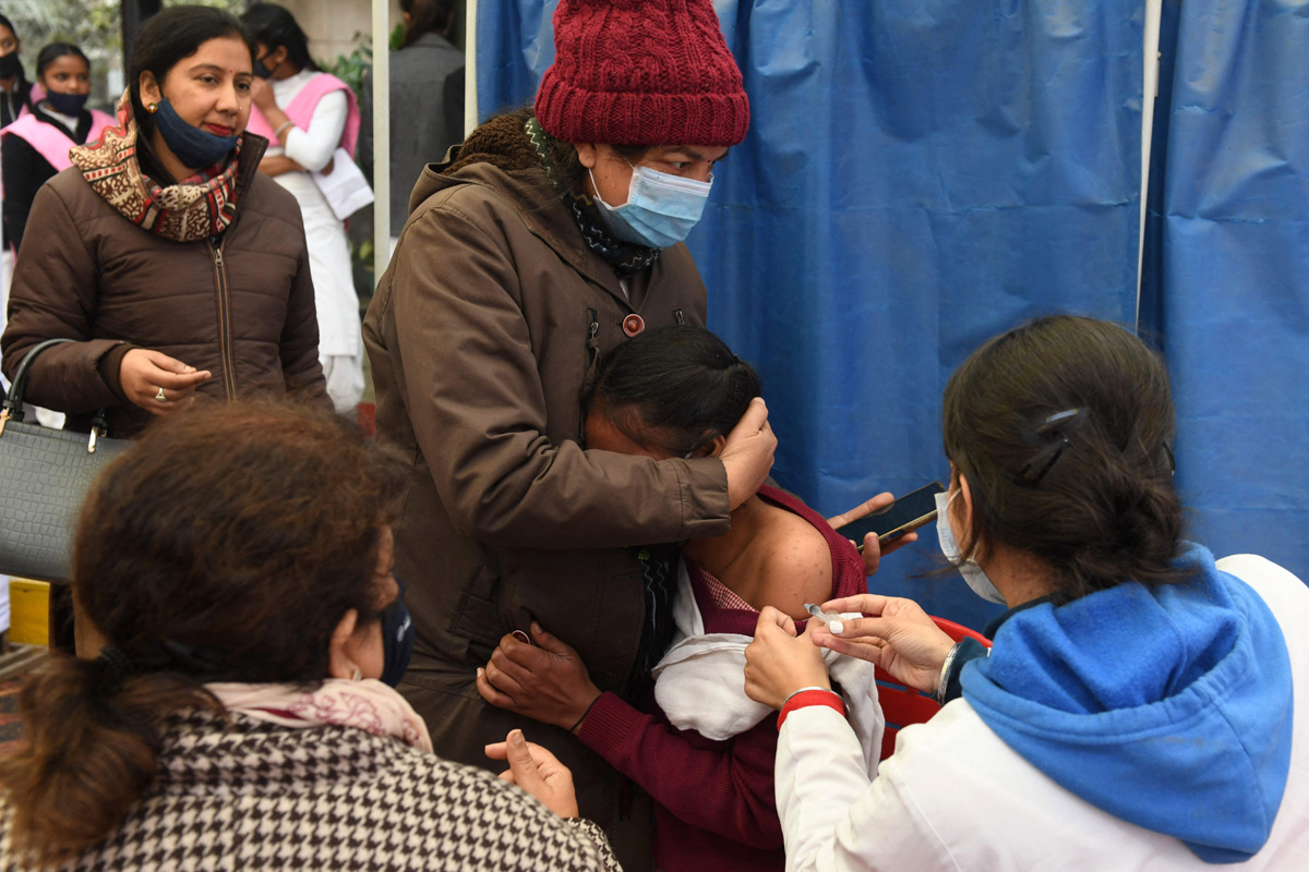 Covid-19 vaccination drive for 15-18 age group begins - Sakshi29