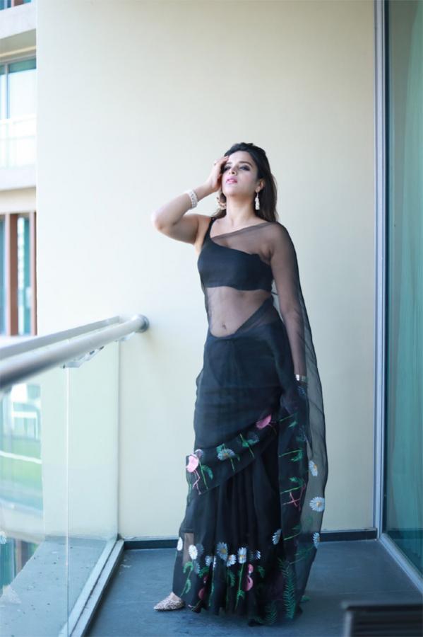 Nidhi Agarwal Latest Photo Gallery - Sakshi9