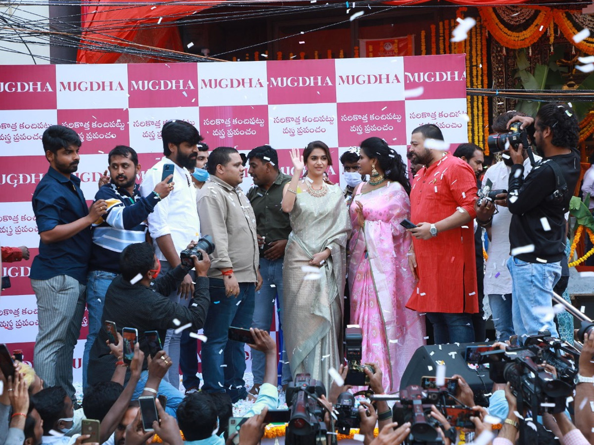 Keerthy Suresh At Mugdha Store Opening Photo Gallery - Sakshi1