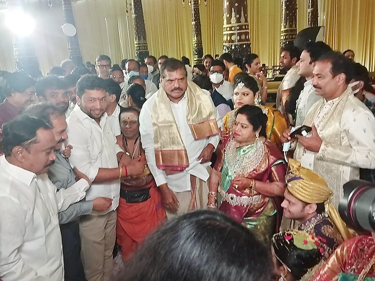 Minister Botsa Satyanarayana Son Wedding at Hyderabad - Sakshi9