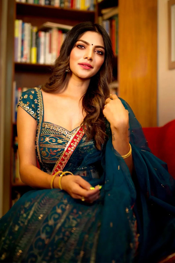 Bigg Boss Fame Lahari Shari Latest Photos - Sakshi5