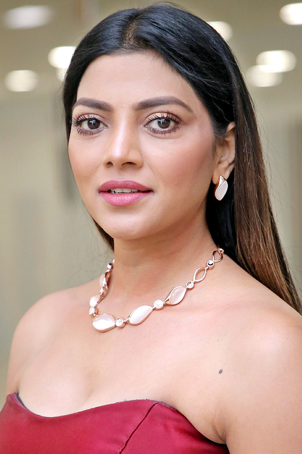Bigg Boss Fame Lahari Shari Latest Photos - Sakshi18