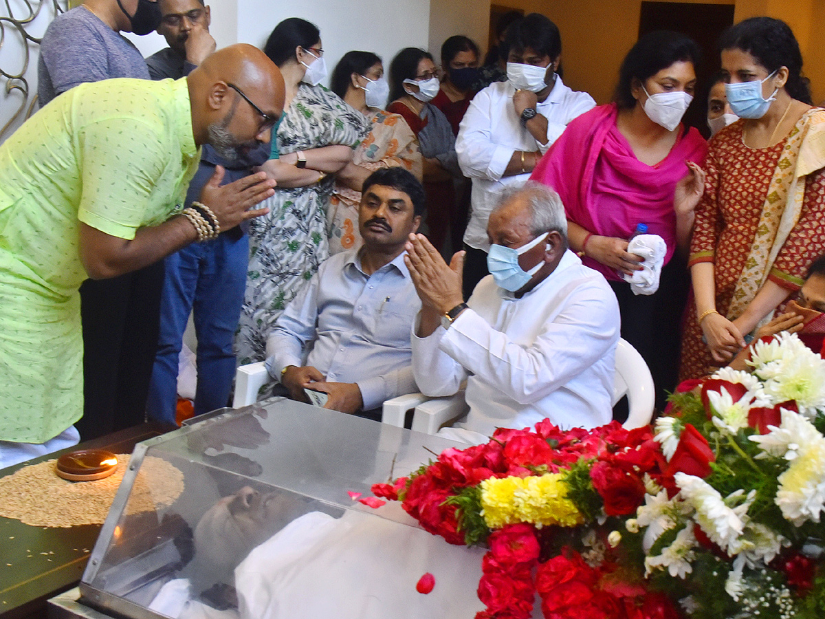 Mekapati Goutham Reddy Photos - Sakshi42