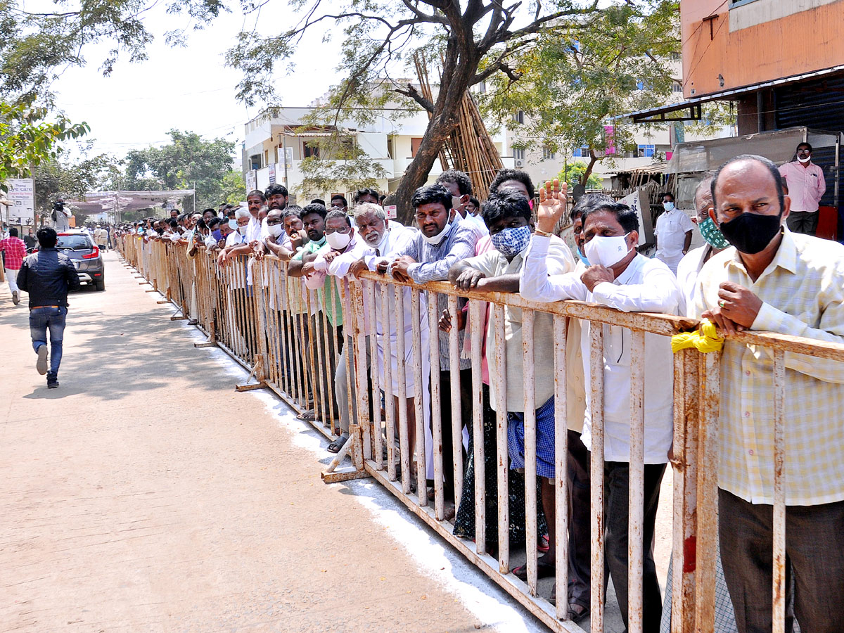 Mekapati Goutham Reddy: Condolence Pour In Nellore Photo Gallery - Sakshi26