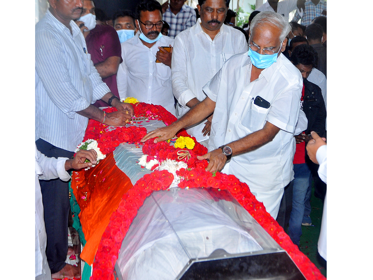 Mekapati Goutham Reddy: Condolence Pour In Nellore Photo Gallery - Sakshi44