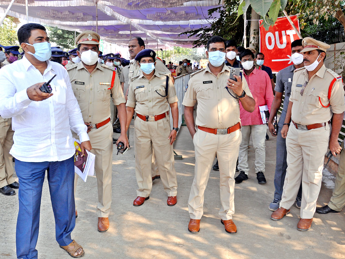Mekapati Goutham Reddy: Condolence Pour In Nellore Photo Gallery - Sakshi9