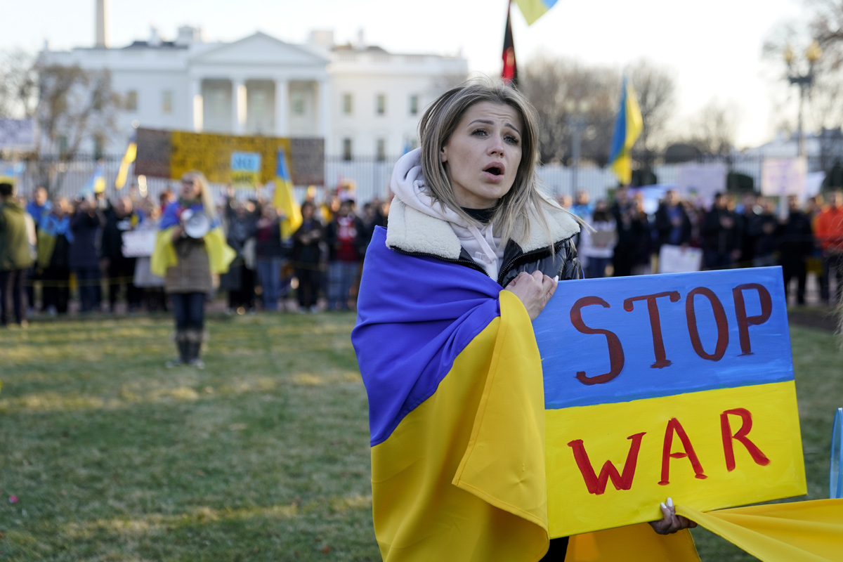 Worldwide Protests Against Putin After Russia Invasion - Sakshi34
