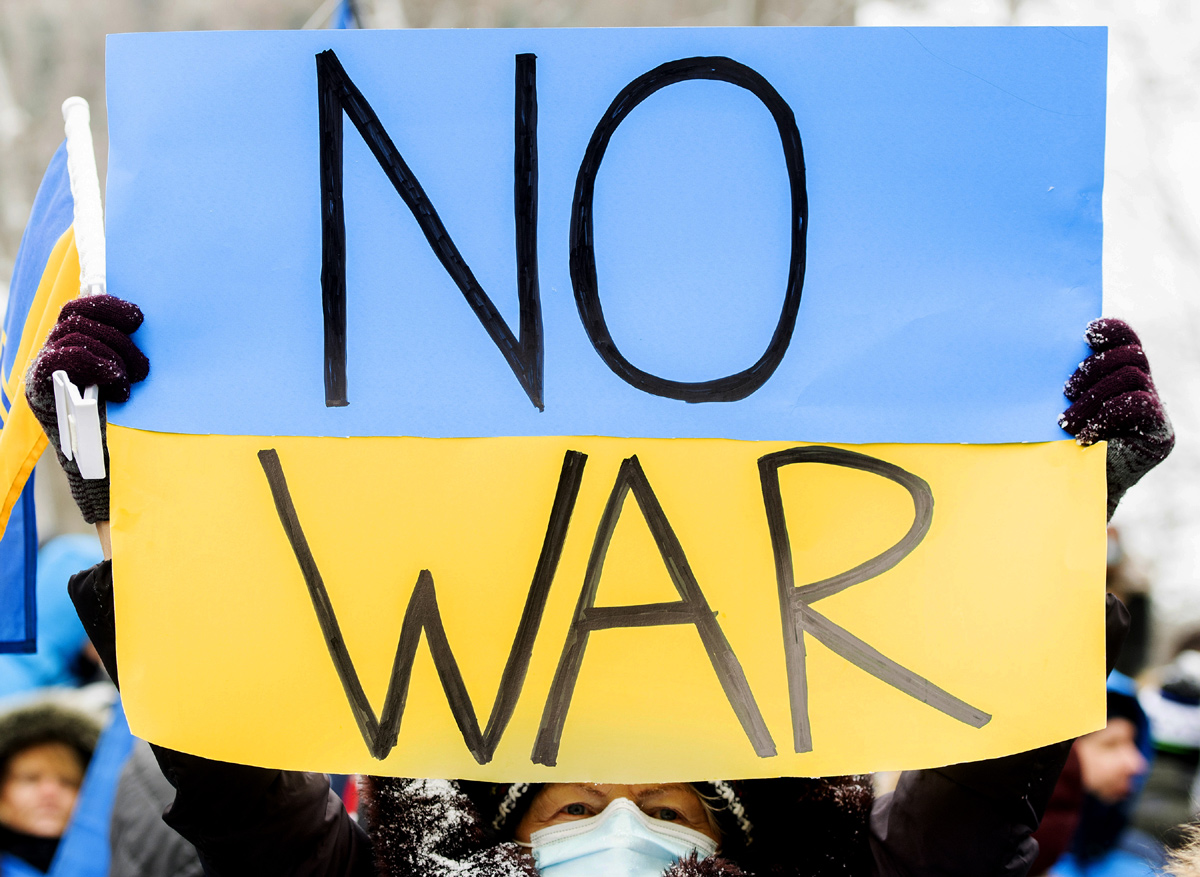 Worldwide Protests Against Putin After Russia Invasion - Sakshi45