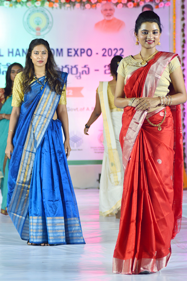 National Handloom Expo IN Vijayawada - Sakshi17