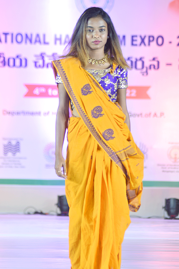 National Handloom Expo IN Vijayawada - Sakshi18