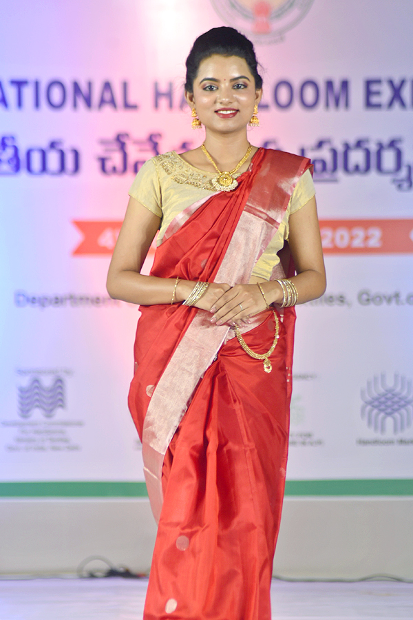National Handloom Expo IN Vijayawada - Sakshi24