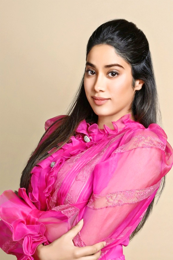 Janhvi Kapoor HD images - Sakshi5
