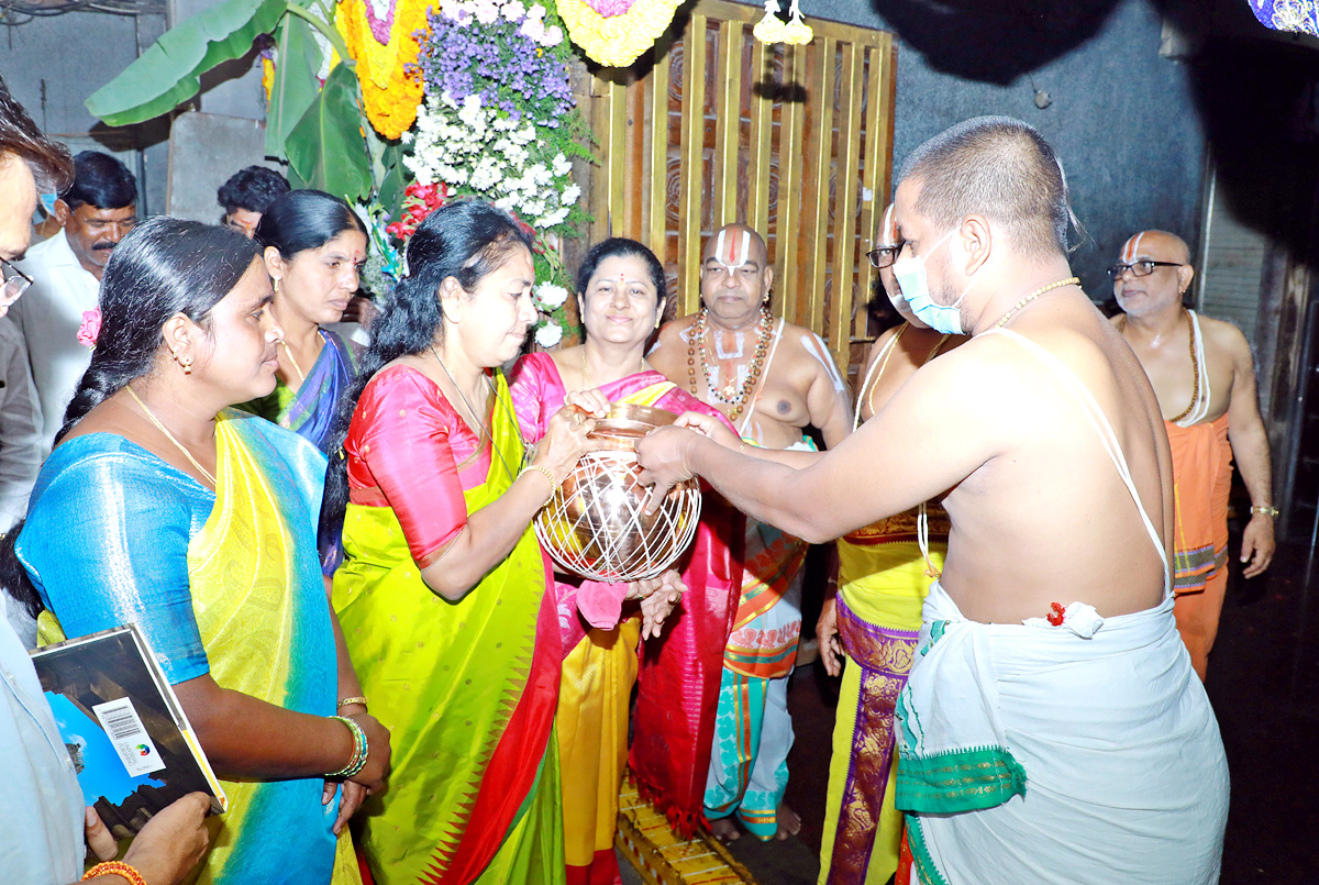 Yadadri Temple in Telangana - Sakshi3