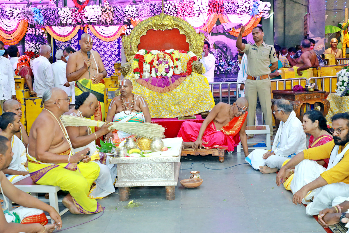 Yadadri Temple in Telangana - Sakshi7