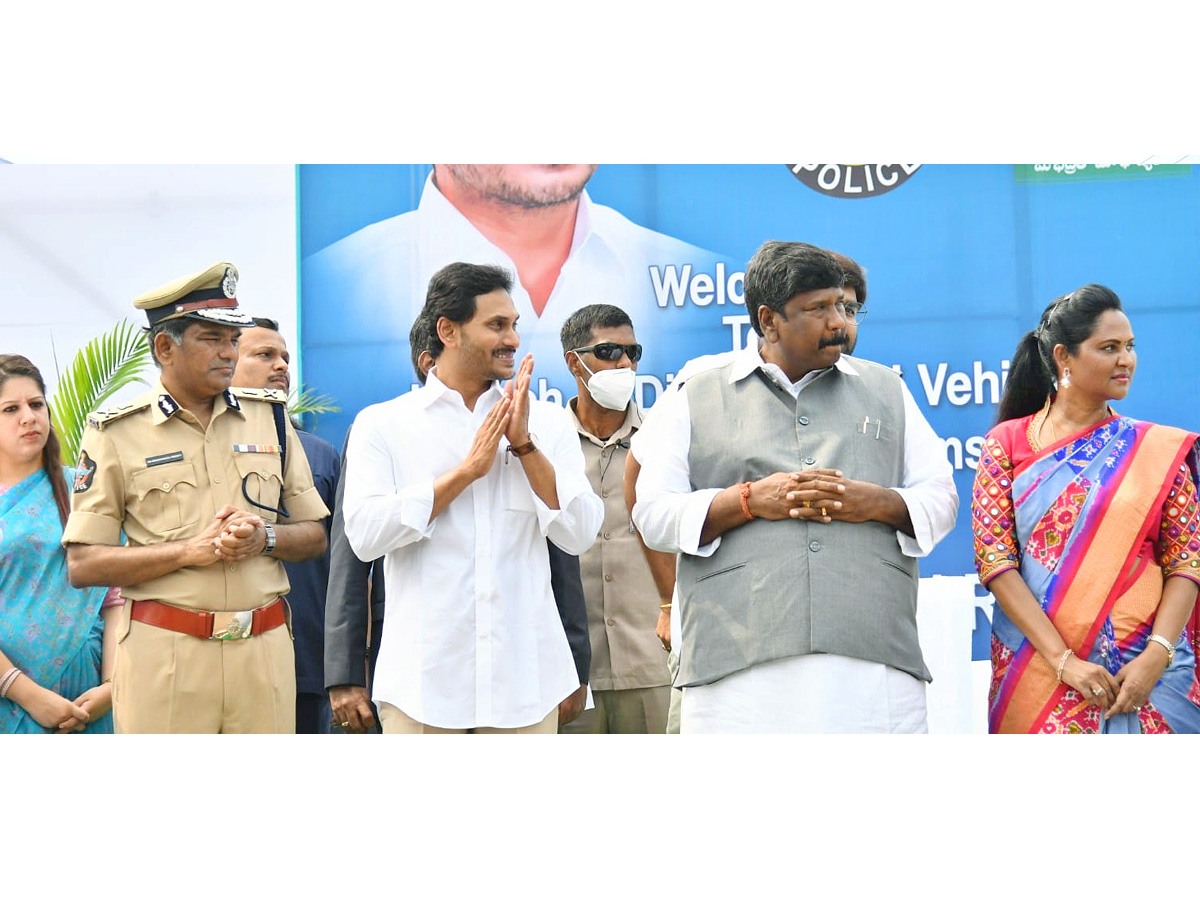 CM YS Jagan launches Disha Patrolling Vehicles - Sakshi3