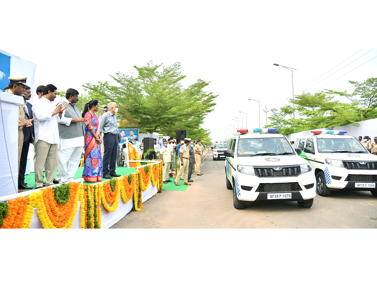 CM YS Jagan launches Disha Patrolling Vehicles - Sakshi5