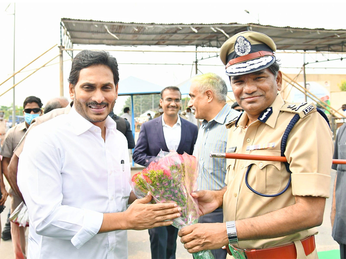 CM YS Jagan launches Disha Patrolling Vehicles - Sakshi7