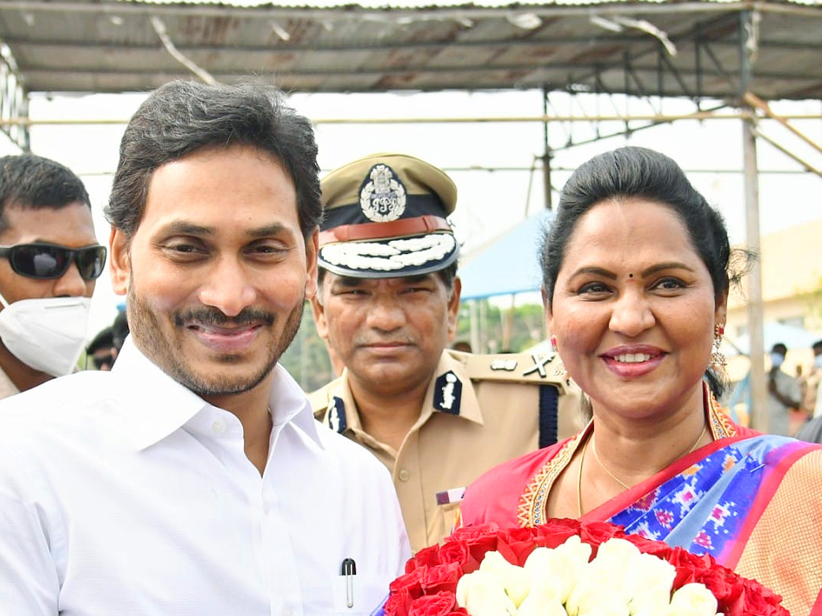 CM YS Jagan launches Disha Patrolling Vehicles - Sakshi8