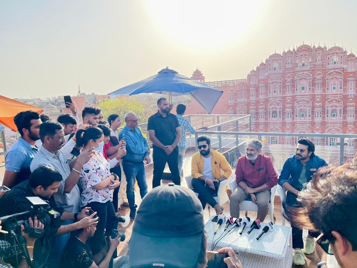 RRR Movie Thunderous Promotions Photo Gallery - Sakshi7