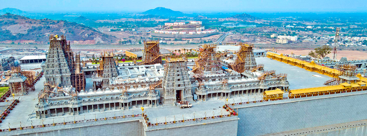 Sri Lakshmi Narasimha Swamy Temple Photos - Sakshi18