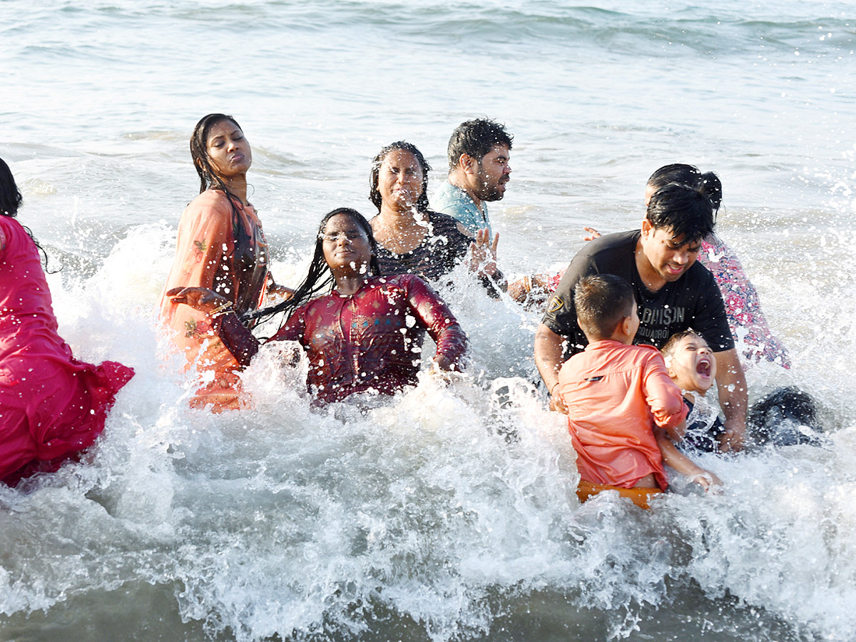 Maha Shivaratri 2022 Visakhapatnam Beach - Sakshi11