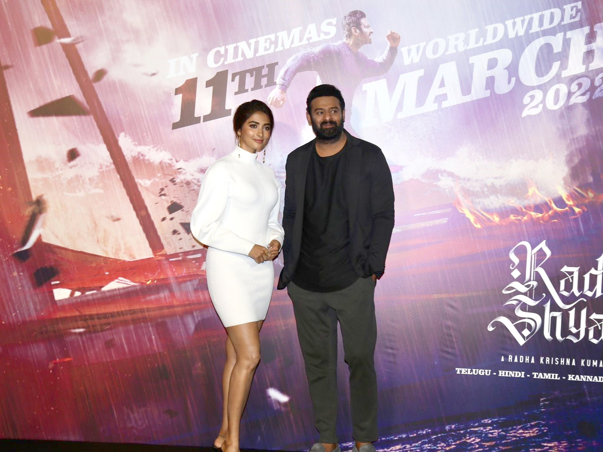 Radhe Shyam Trailer Launch In Mumbai Photo Gallery - Sakshi2