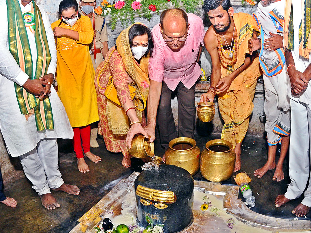 Best photos of the week March 06, to March 13, 2022 Photo Gallery - Sakshi37