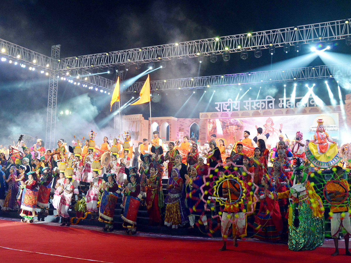 Hyderabad Hosting National Sanskriti Mahotsav at NTR Stadium Photo Gallery - Sakshi4