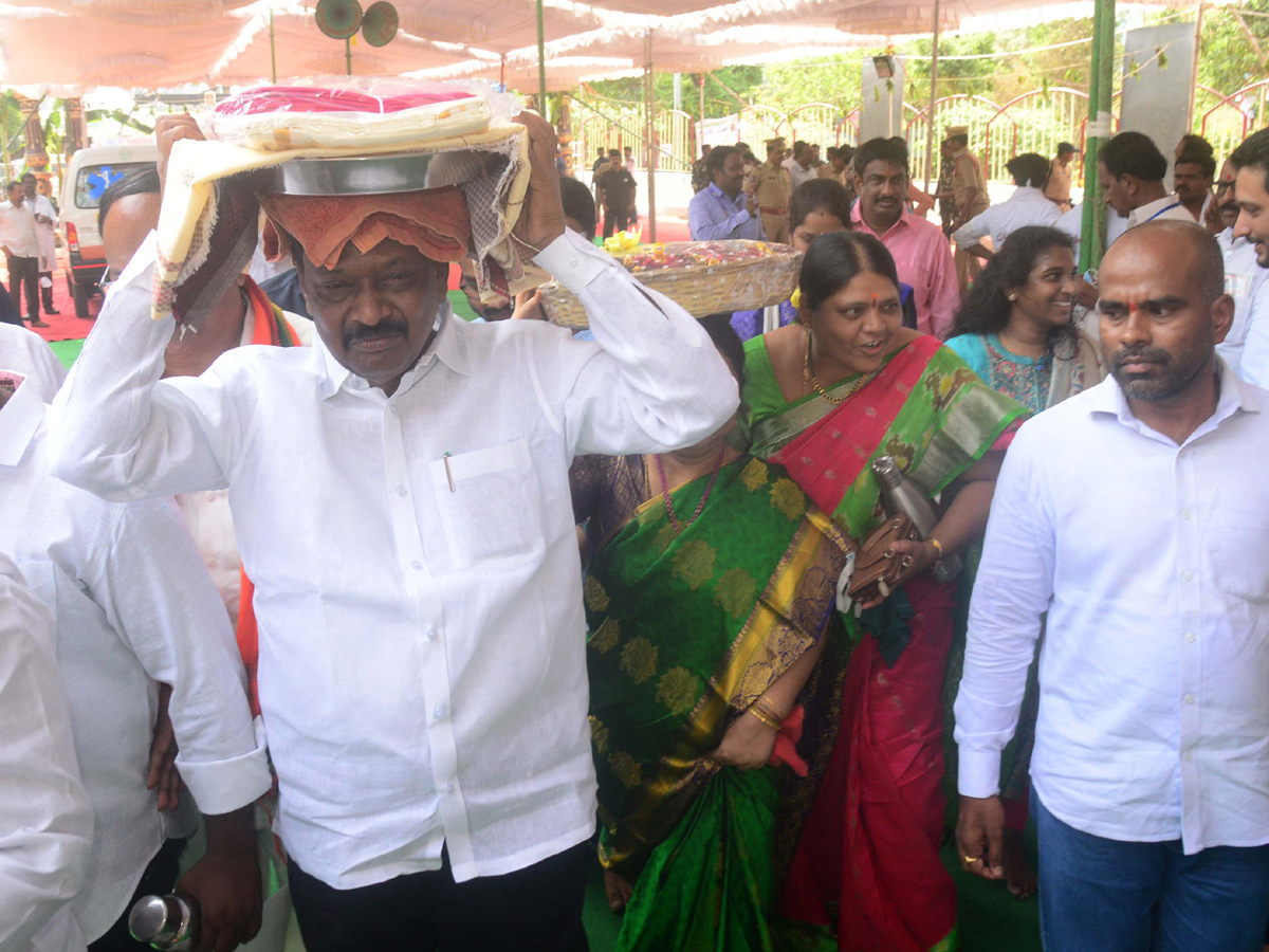 SriRama Navami Celebrations In Bhadradri Photo Gallery - Sakshi31