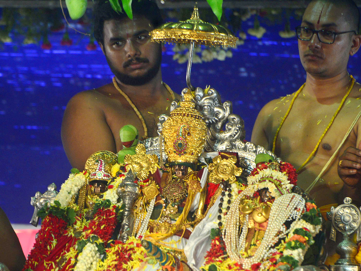 Sri Sita Rama Pattabhishekam at Bhadrachalam Temple Photo Gallery - Sakshi8