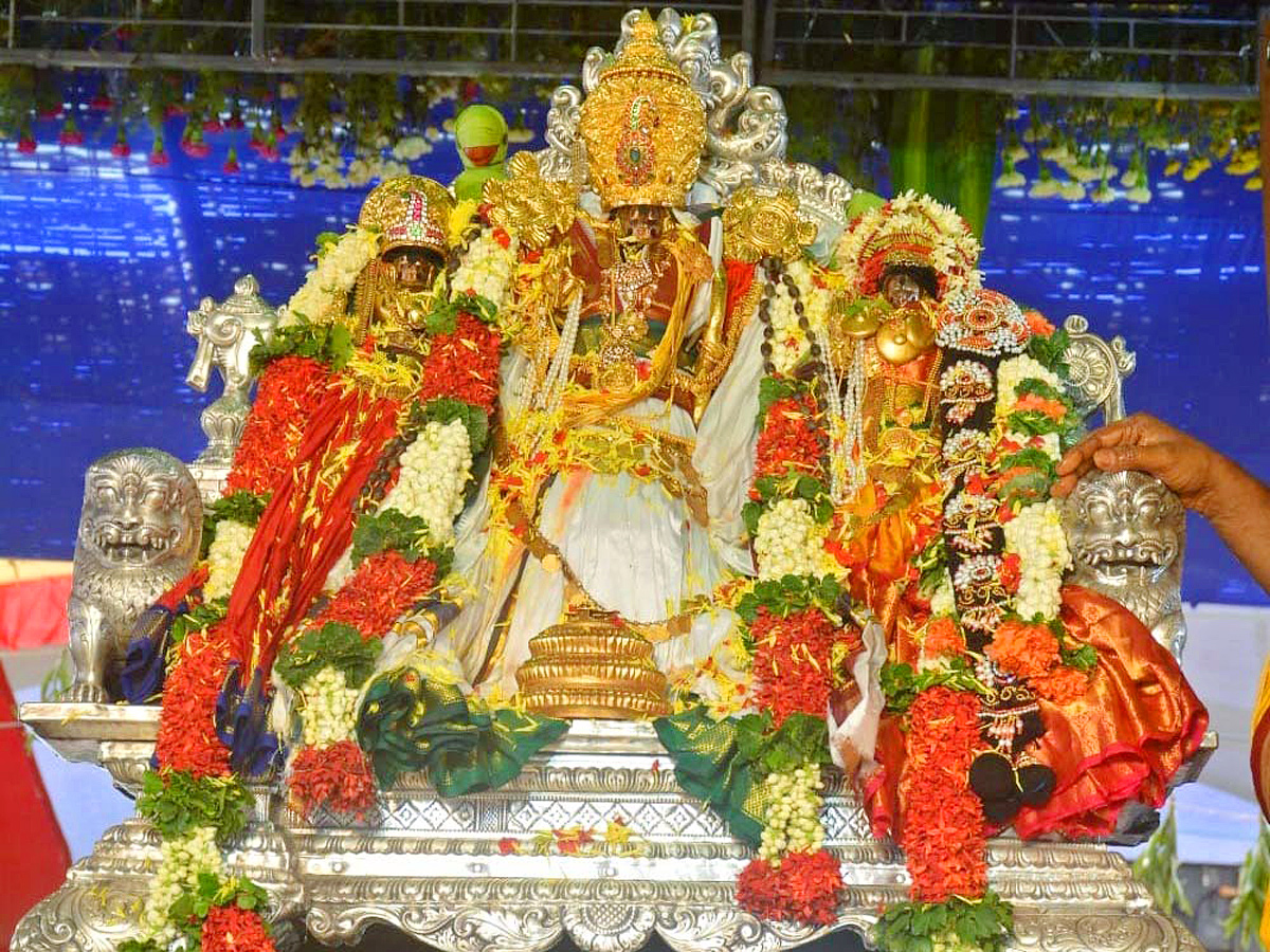 Sri Sita Rama Pattabhishekam at Bhadrachalam Temple Photo Gallery - Sakshi9