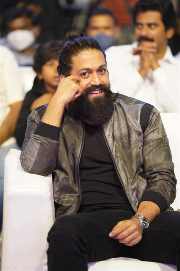 KGF Chapter 2 Movie Press Meet At Hyderabad - Sakshi8