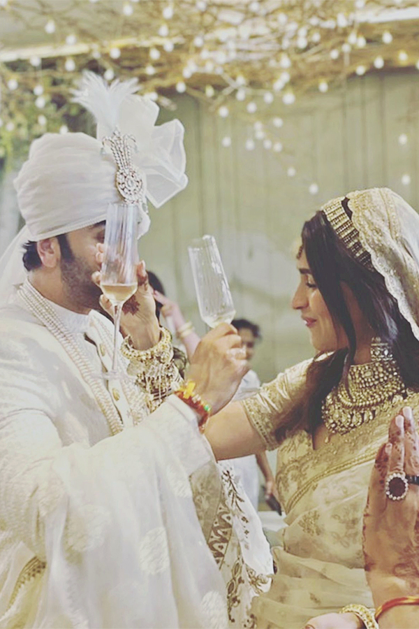 Alia Bhatt Ranbir Kapoor Wedding Photos - Sakshi19