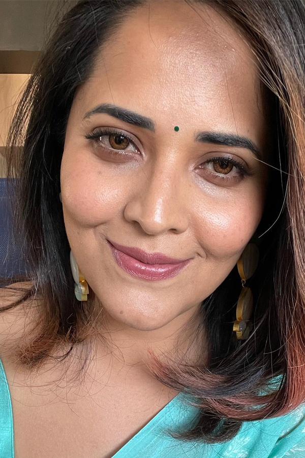 Anasuya Bharadwaj Latest Photos - Sakshi18