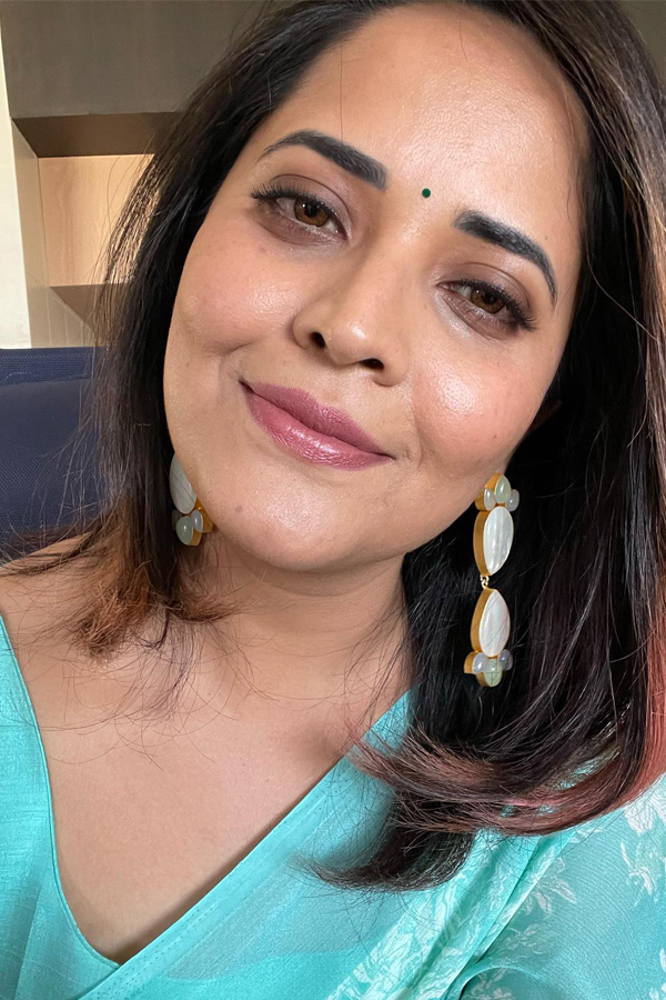 Anasuya Bharadwaj Latest Photos - Sakshi19