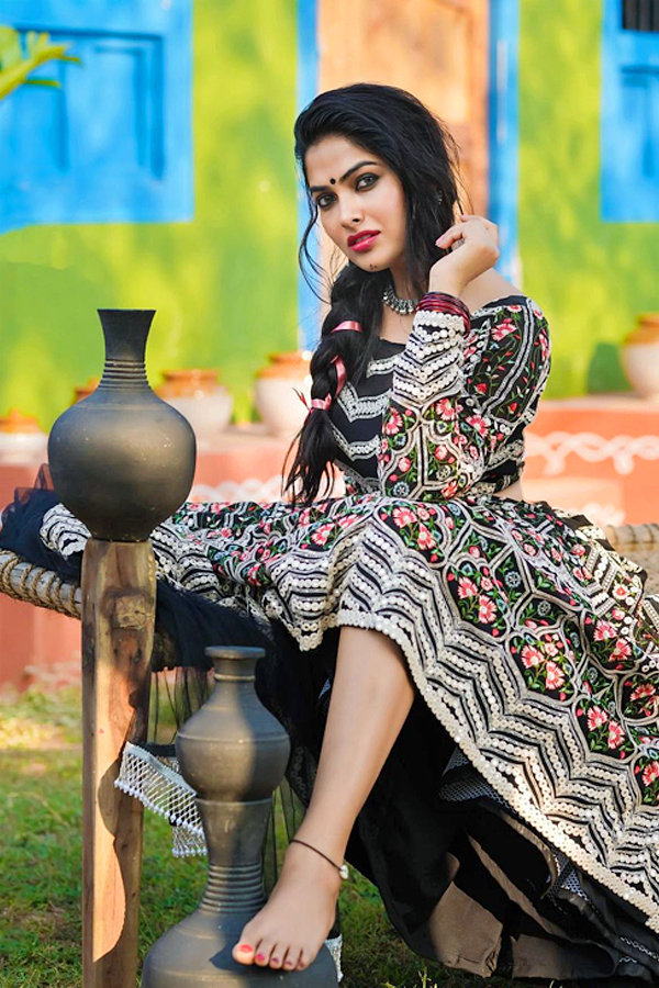 Divi Vadthya Latest Photos - Sakshi6