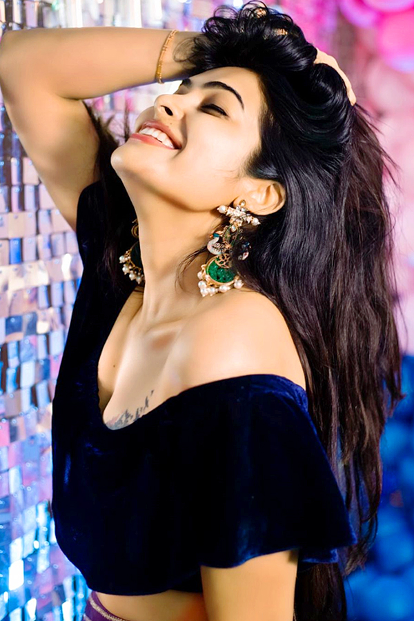 Divi Vadthya Latest Photos - Sakshi10