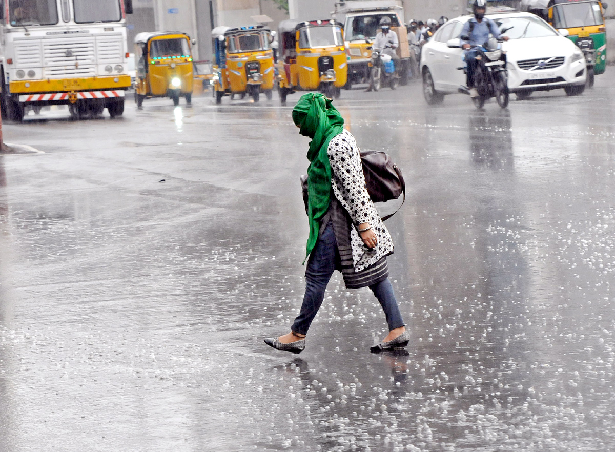 Heavy Rains In Hyderabad - Sakshi8
