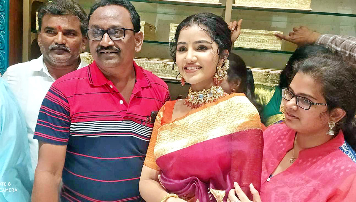 Actress Anupama Parameswaran PPR Shopping Mall Opening - Sakshi5