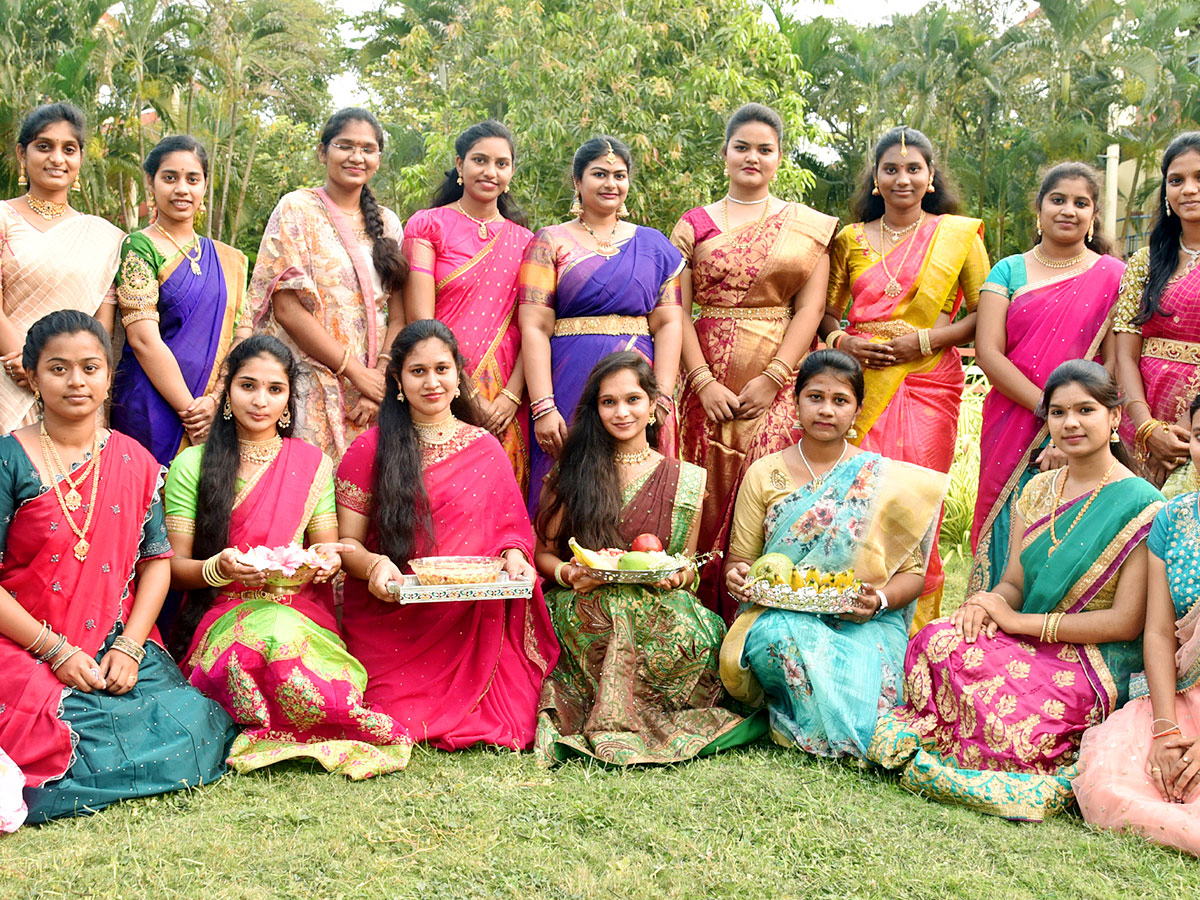 Best Photos of The Week - Sakshi3