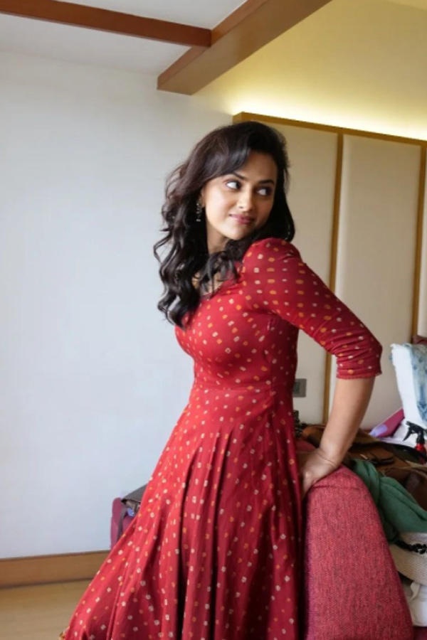 Shraddha Srinath Latest Photos - Sakshi10