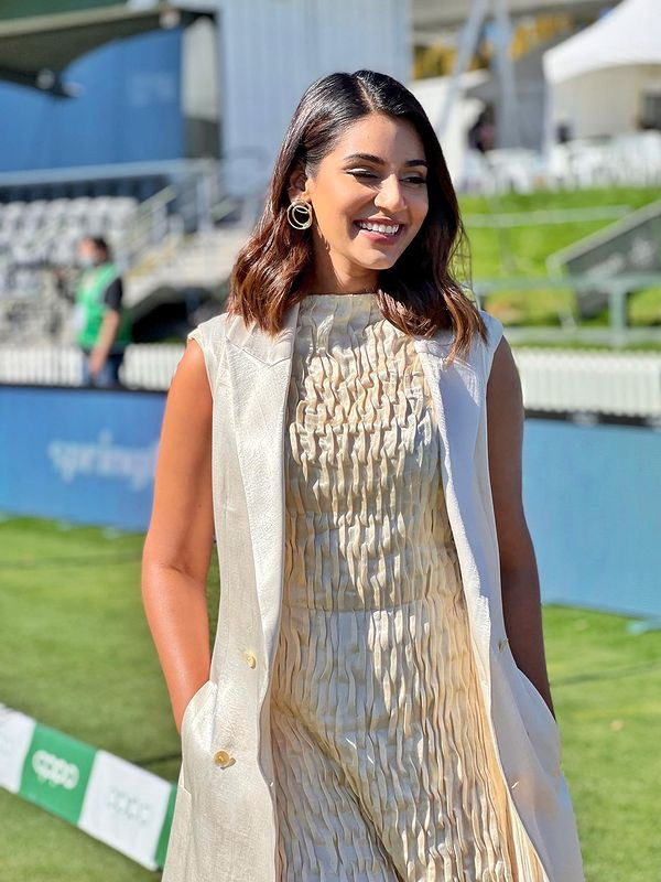 Jasprit Bumrah Wife Sanjana Ganesan Beautifult Photos - Sakshi5
