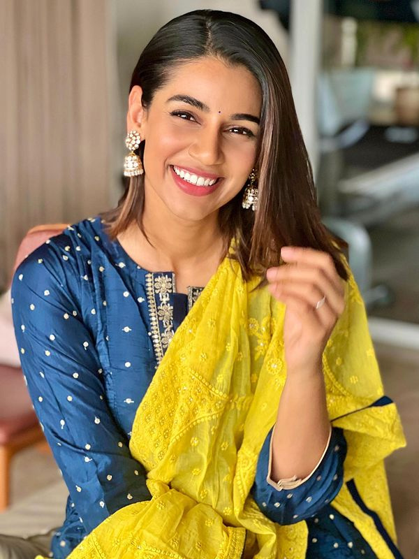 Jasprit Bumrah Wife Sanjana Ganesan Beautifult Photos - Sakshi15