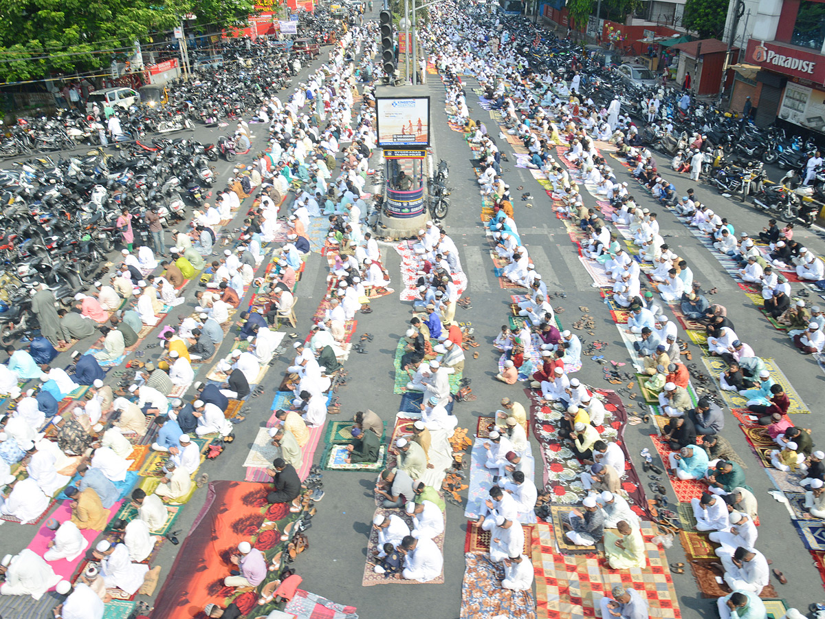 Ramadan Celebrations 2022 in Hyderabad Photo Gallery - Sakshi7
